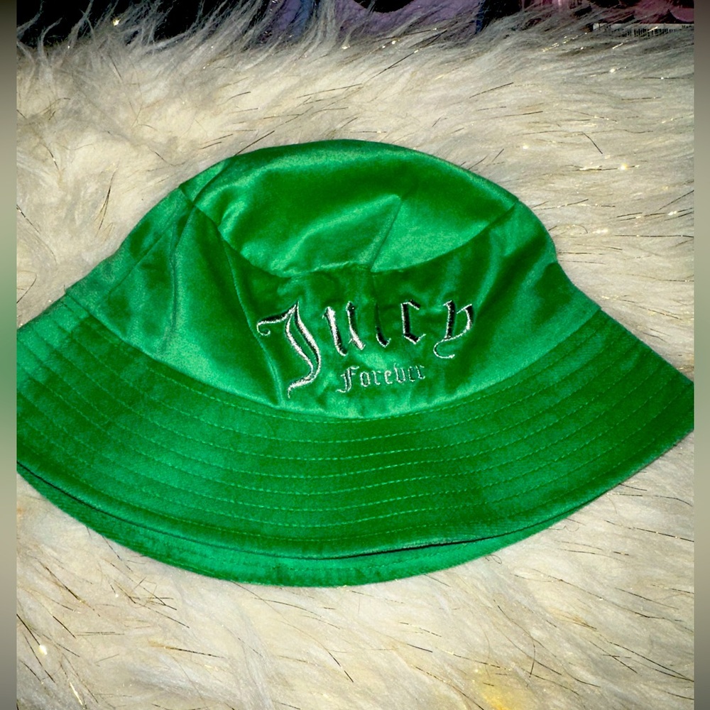 Juicy couture forever 21 collection bucket-hat